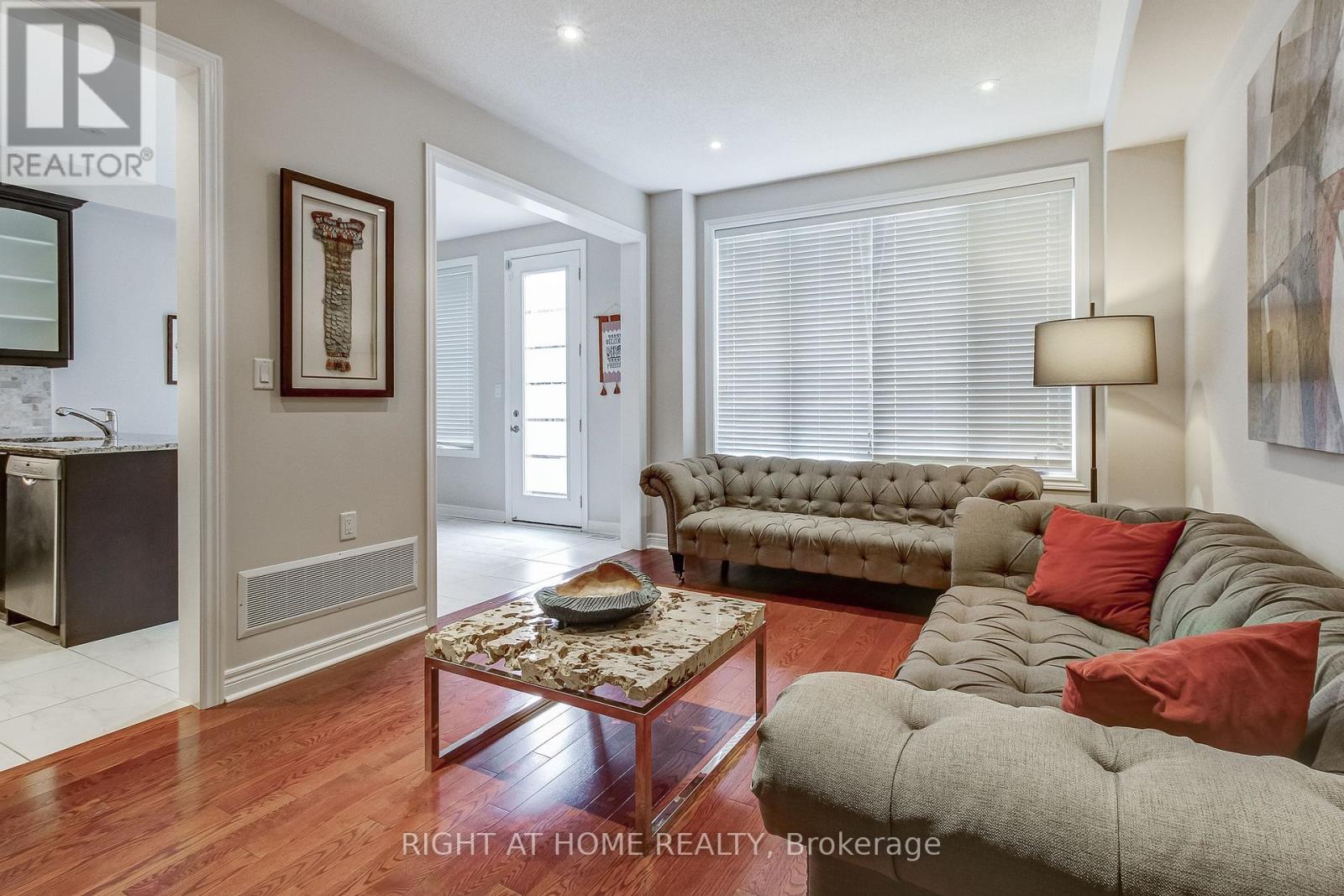 2467 Thornfield Common, Oakville, Ontario  L6M 0S2 - Photo 10 - W12248397