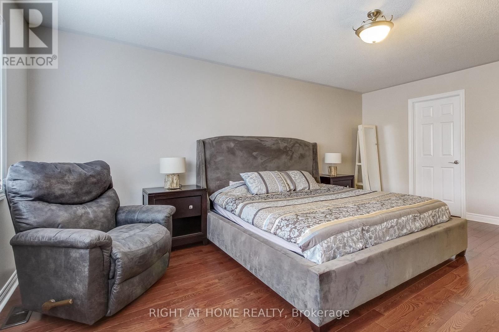 2467 Thornfield Common, Oakville, Ontario  L6M 0S2 - Photo 26 - W12248397