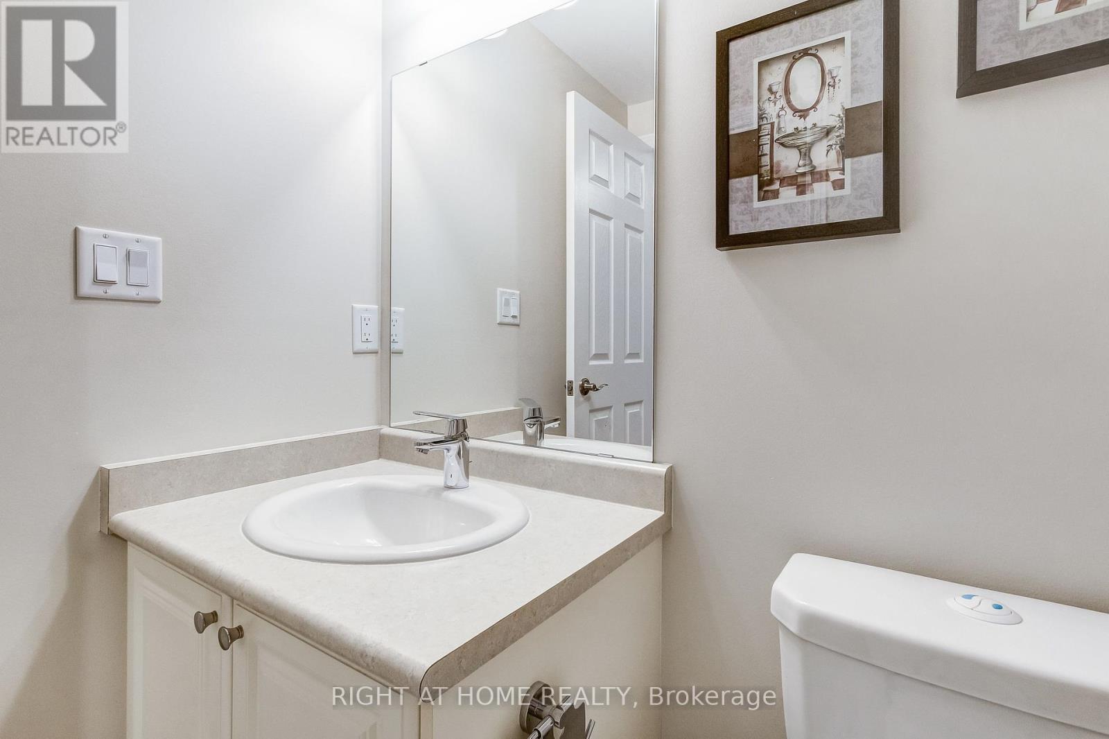 2467 Thornfield Common, Oakville, Ontario  L6M 0S2 - Photo 37 - W12248397