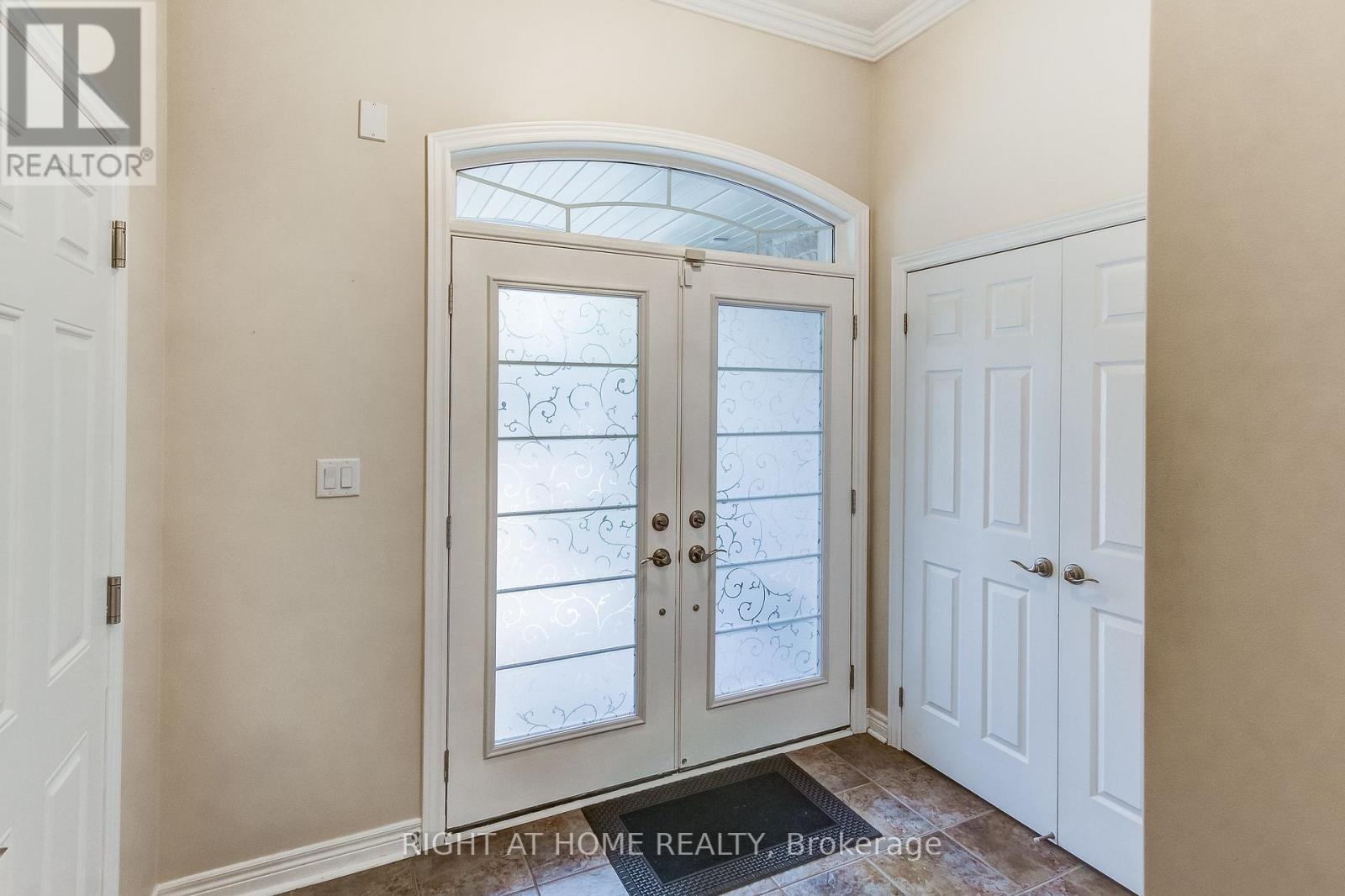 Property at 2467 THORNFIELD COMMON image 4