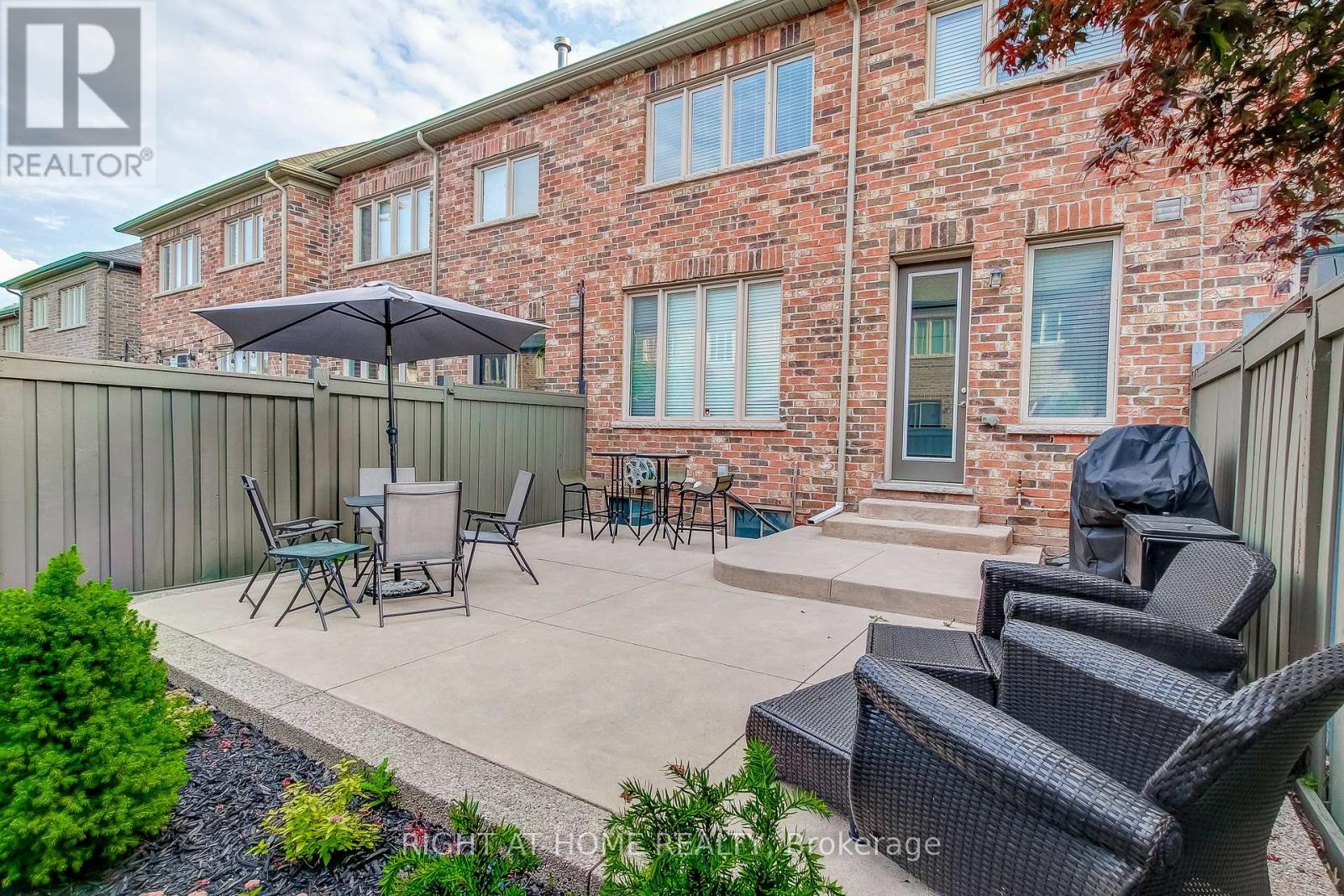 2467 Thornfield Common, Oakville, Ontario  L6M 0S2 - Photo 41 - W12248397