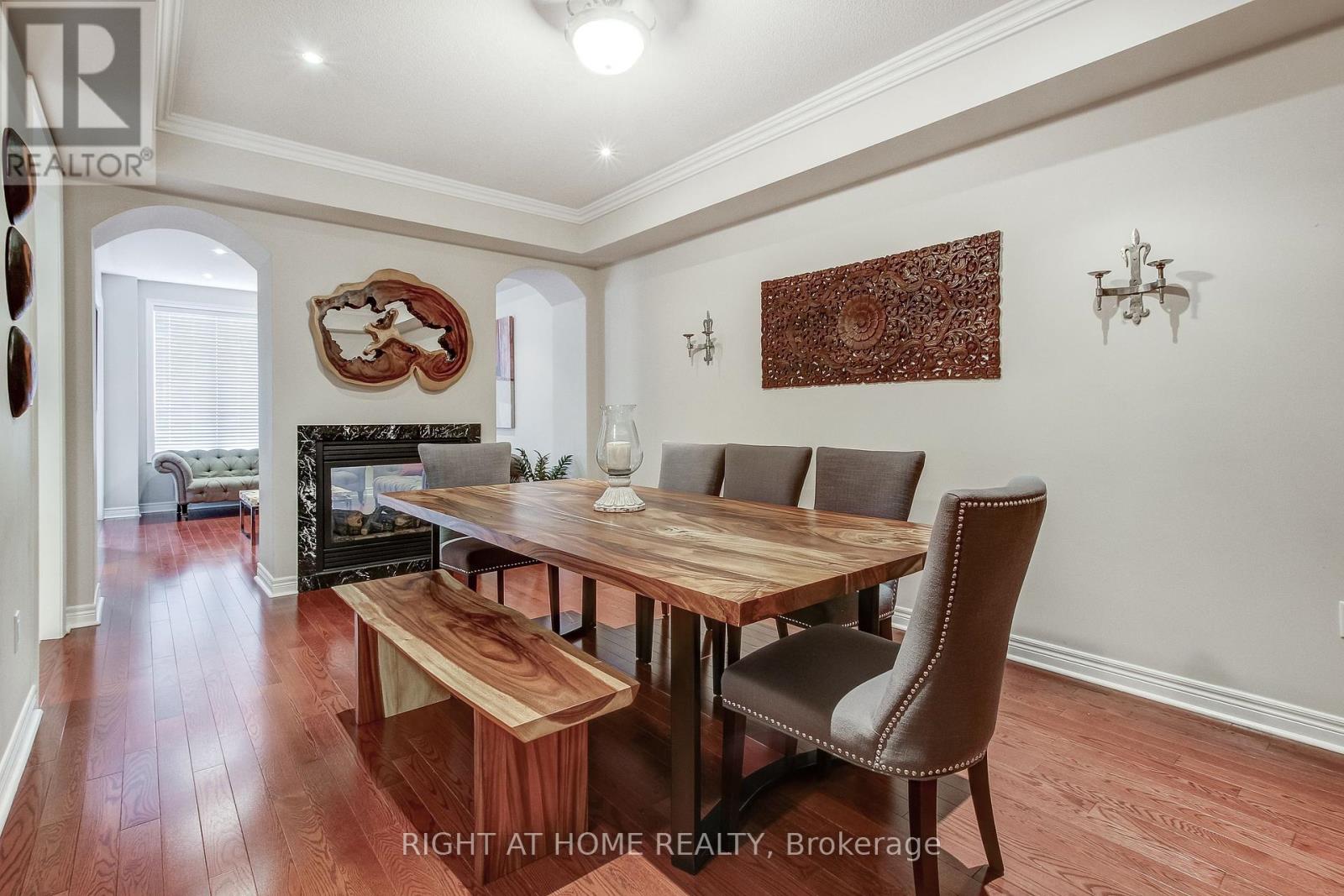 2467 Thornfield Common, Oakville, Ontario  L6M 0S2 - Photo 6 - W12248397