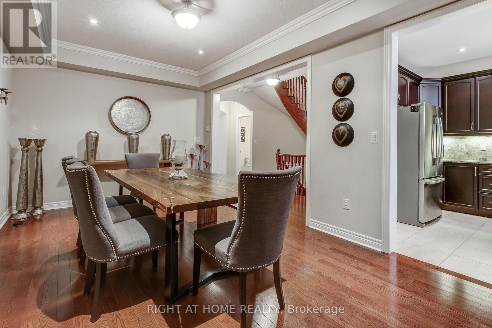 2467 Thornfield Common, Oakville, Ontario  L6M 0S2 - Photo 8 - W12248397