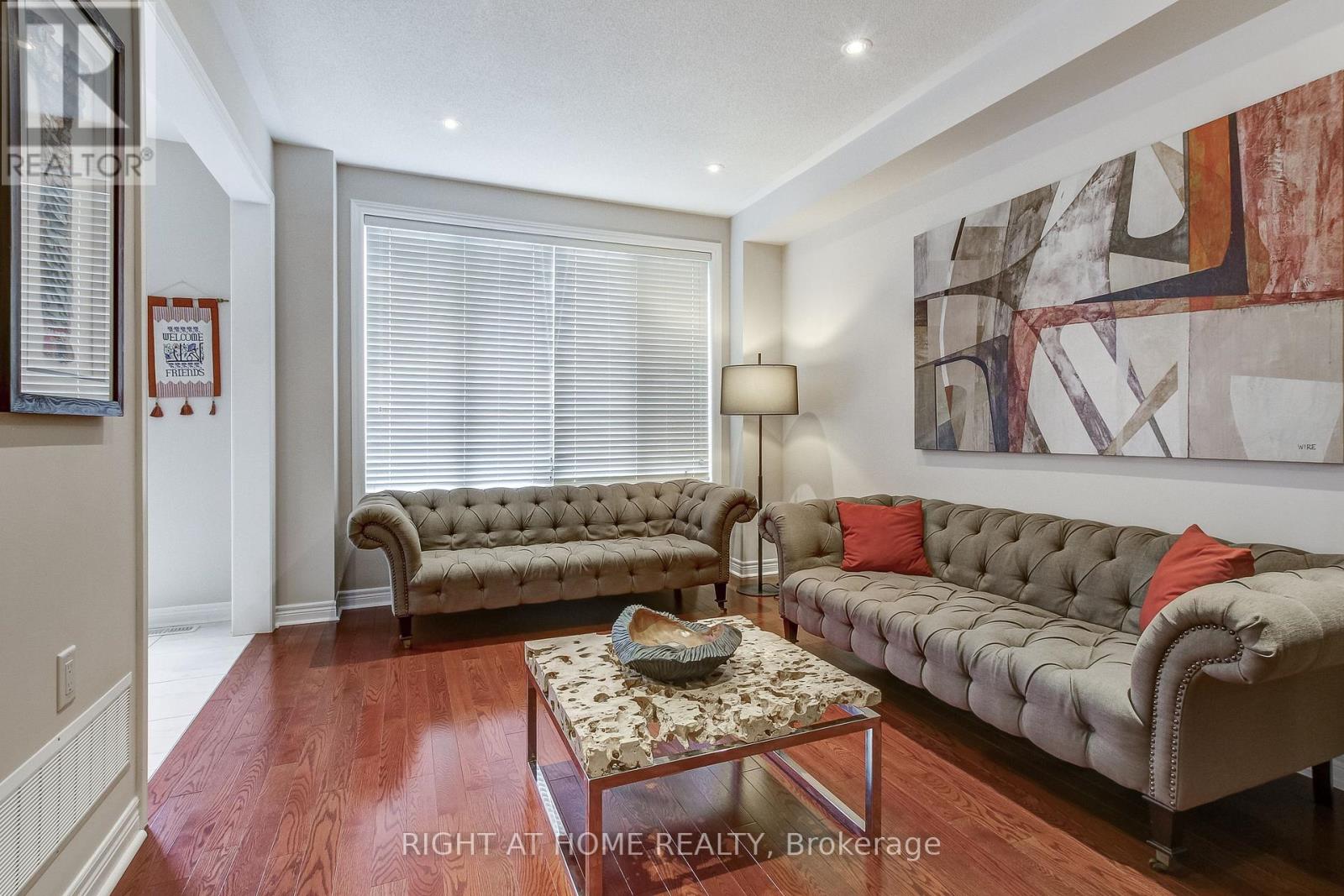 2467 Thornfield Common, Oakville, Ontario  L6M 0S2 - Photo 9 - W12248397