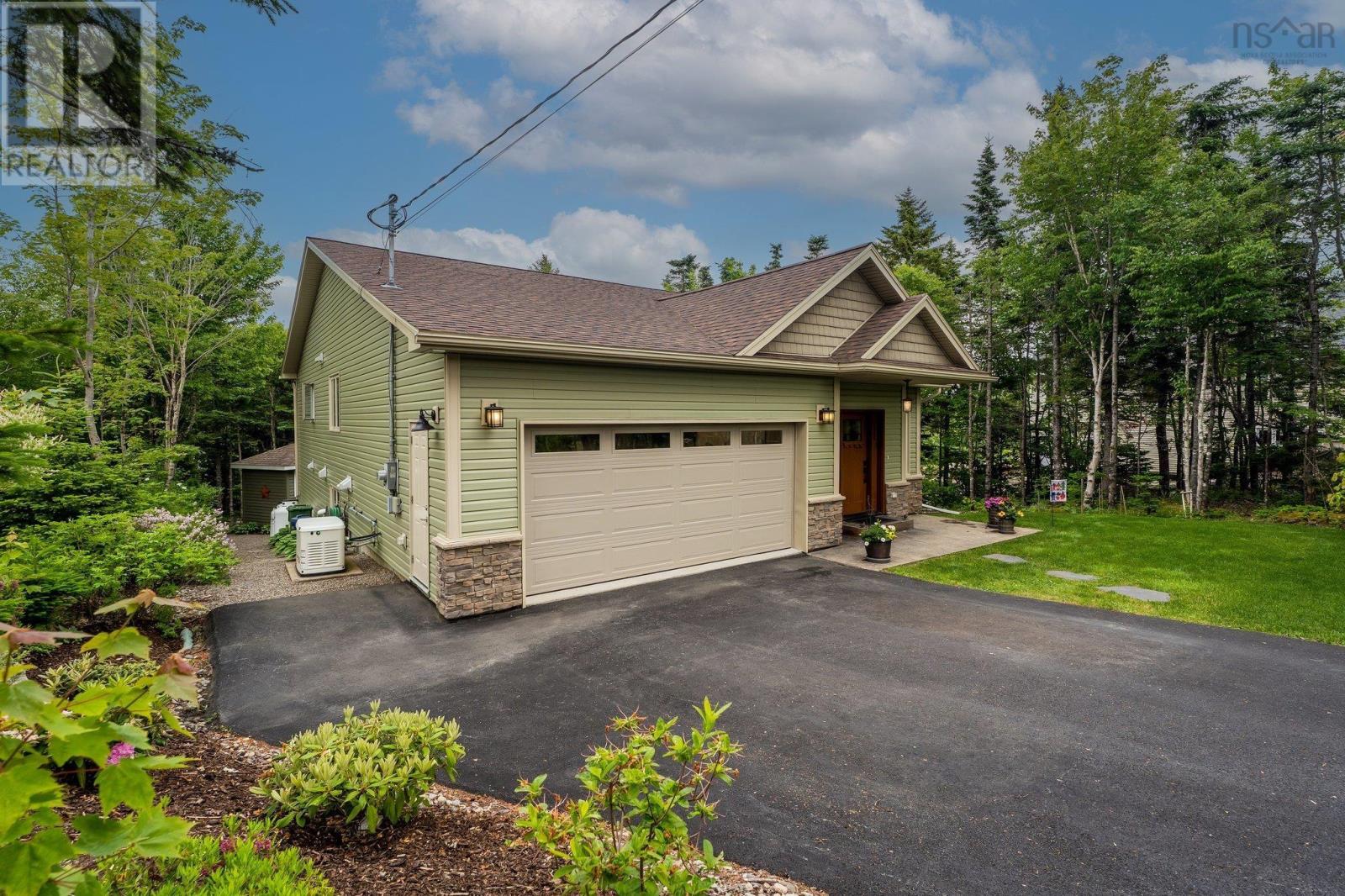 Property at 57 Gosling Circle image 3