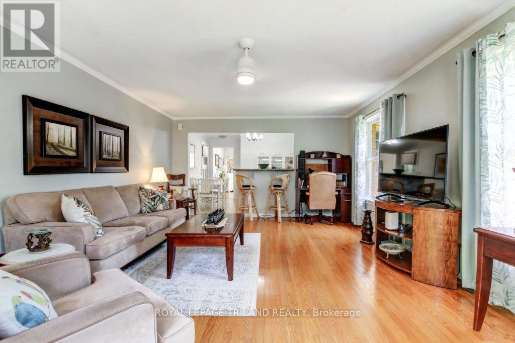378 Carlow Road, Central Elgin, Ontario  N5L 1B4 - Photo 16 - X12248448