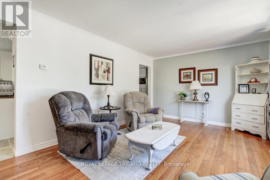 378 Carlow Road, Central Elgin, Ontario  N5L 1B4 - Photo 4 - X12248448