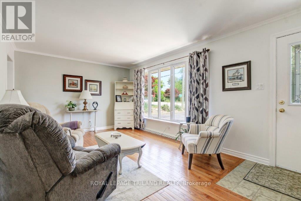 378 Carlow Road, Central Elgin, Ontario  N5L 1B4 - Photo 5 - X12248448