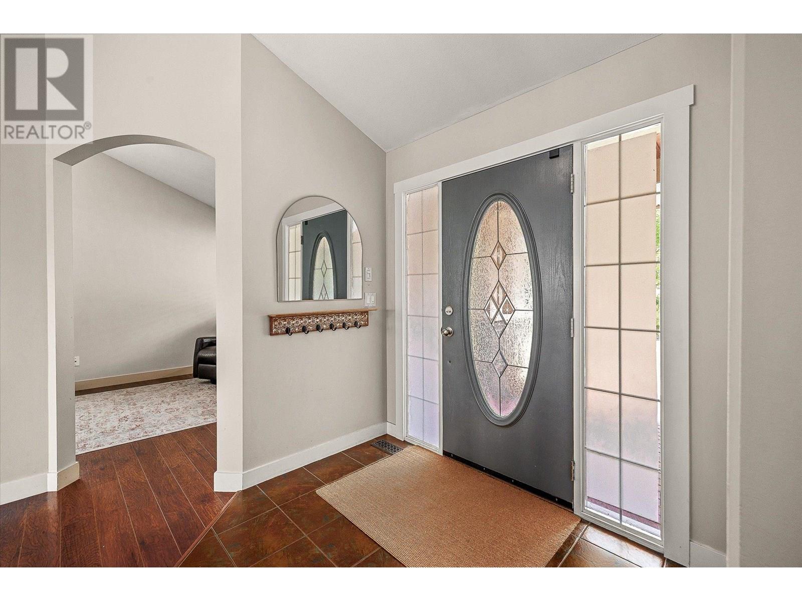 10280 Teresa Road, Lake Country, British Columbia  V4V 2N6 - Photo 4 - 10350575