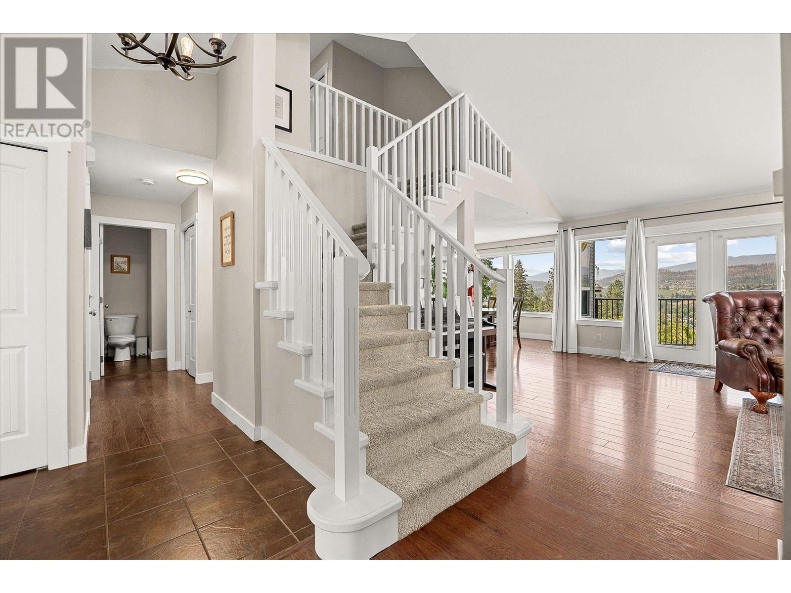 10280 Teresa Road, Lake Country, British Columbia  V4V 2N6 - Photo 5 - 10350575