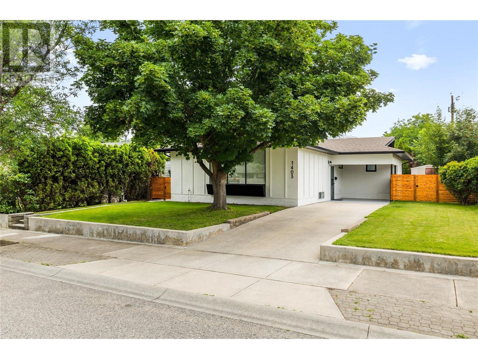 1403 Braemar Street, kelowna, British Columbia V1Y3X4