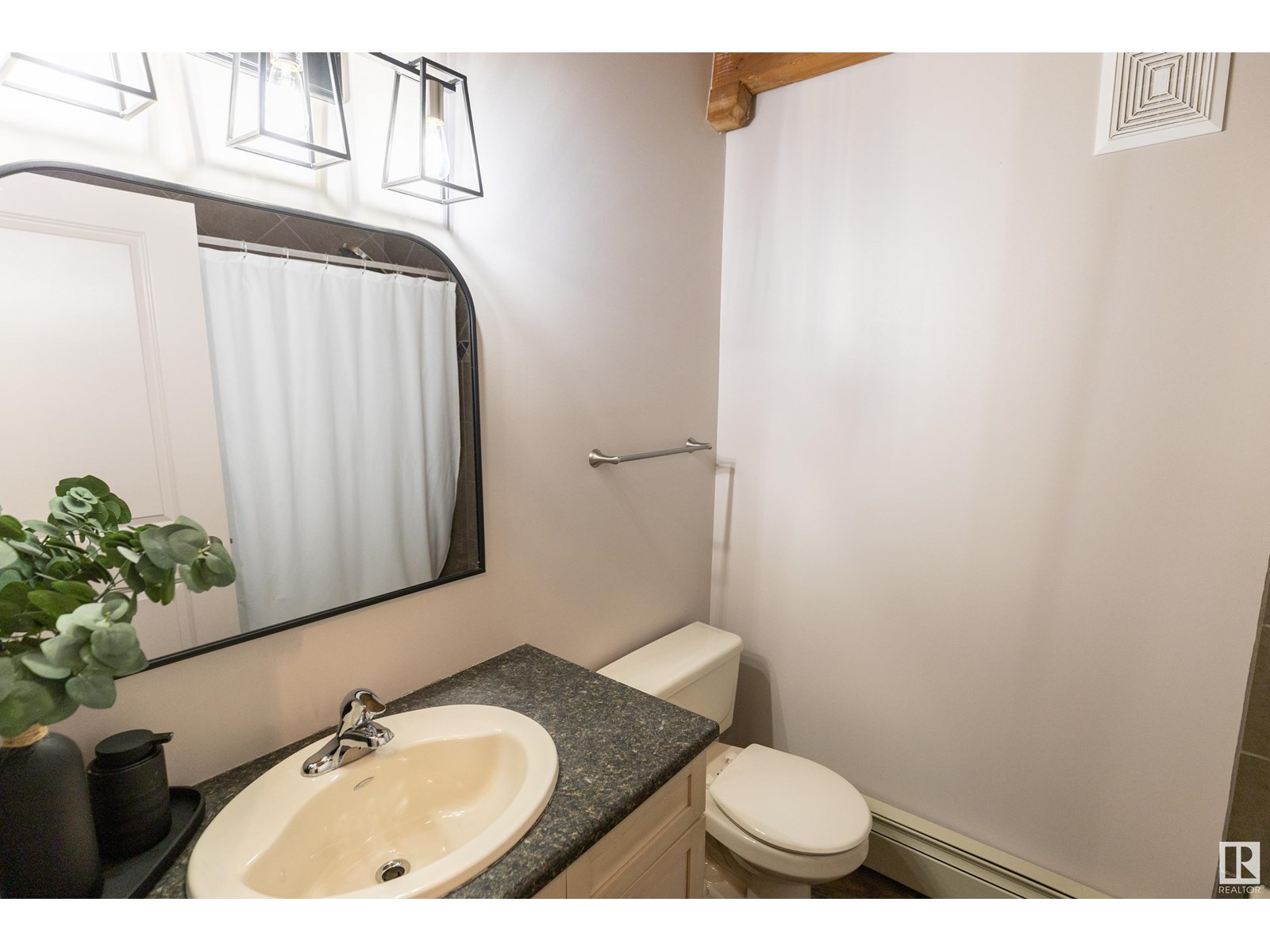 Property at 218 52148 RGE ROAD 231 image 5
