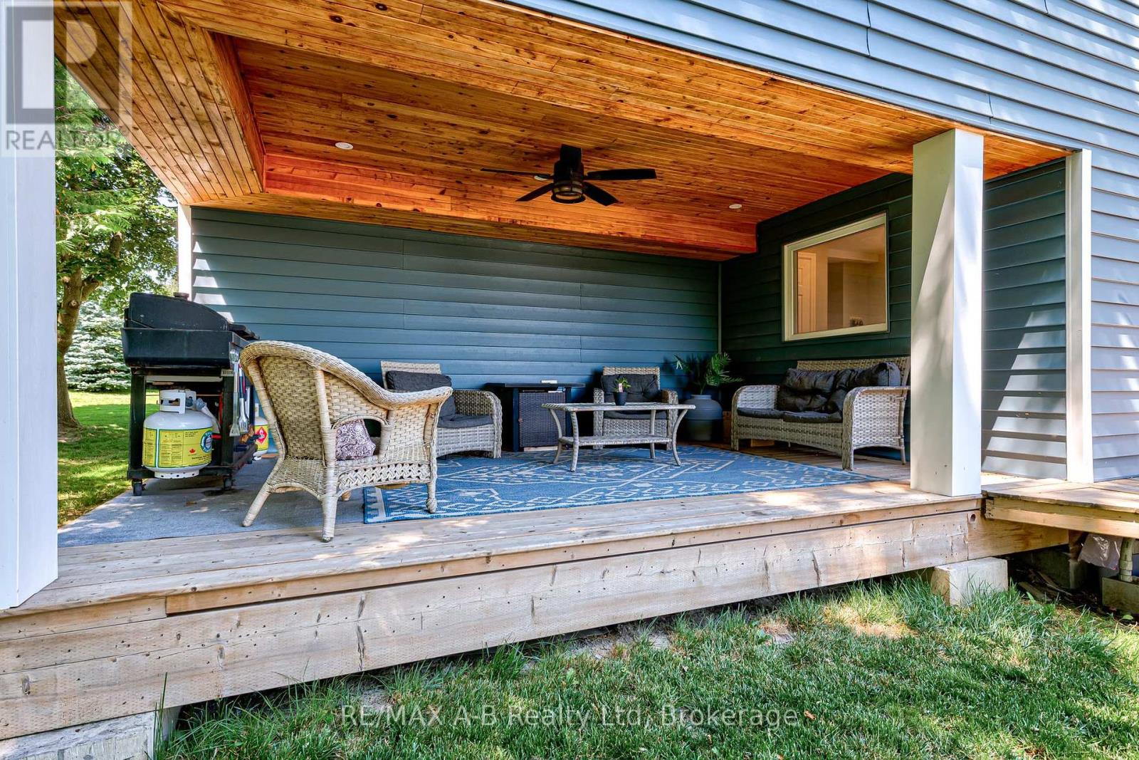 889 Canal Road, Bradford West Gwillimbury, Ontario  L3Z 4C9 - Photo 41 - N12248492