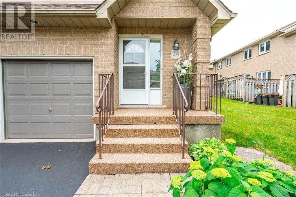 Property at 100 VINEBERG Drive Unit# 24 image 2