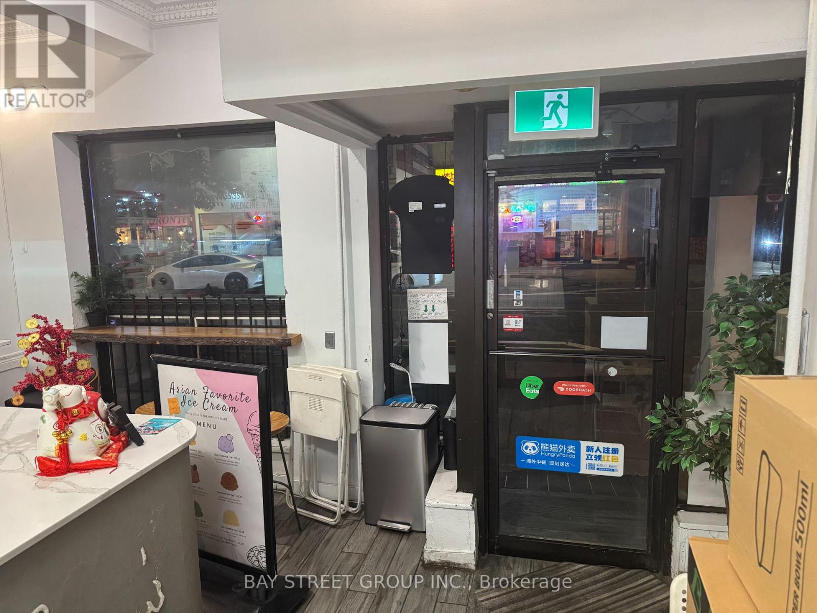 Property at 690 BLOOR STREET W image 5