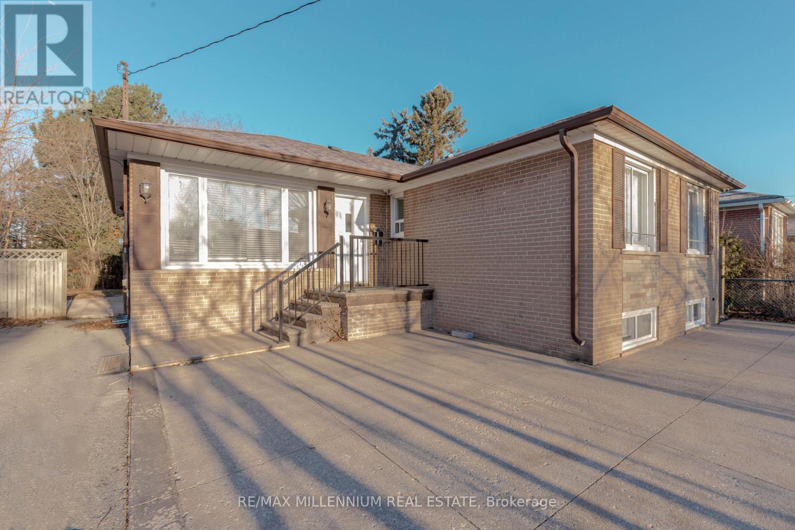Property at 2085 BRIDGE ROAD image 2