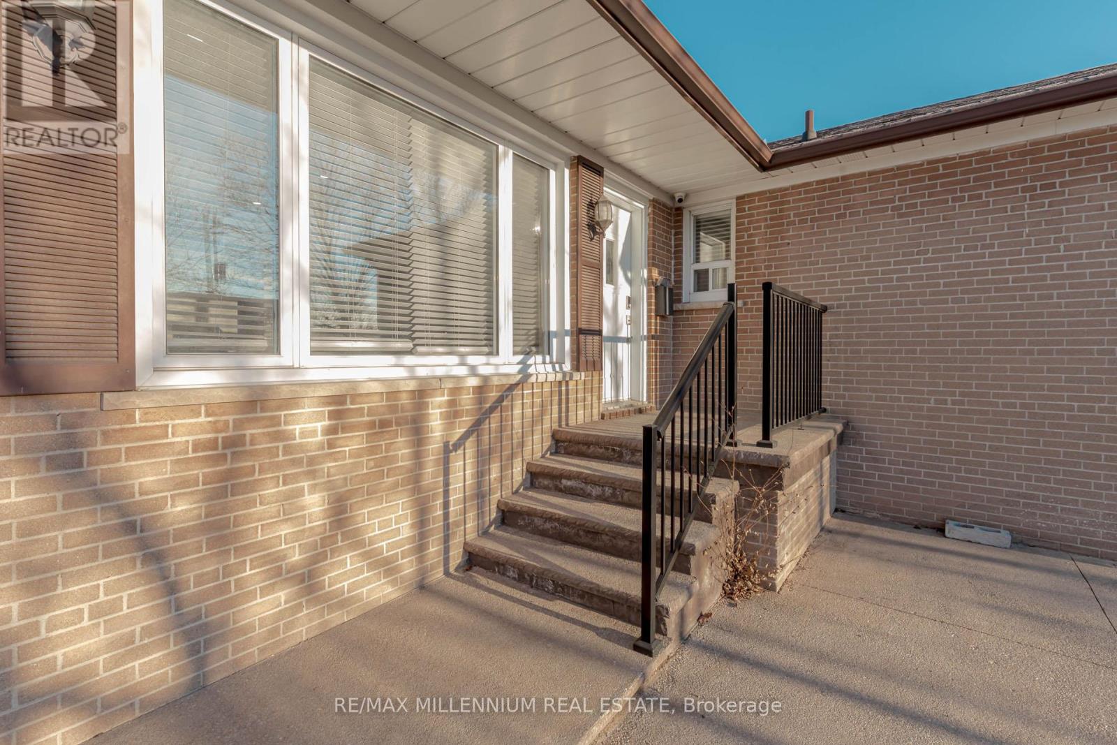 Property at 2085 BRIDGE ROAD image 3