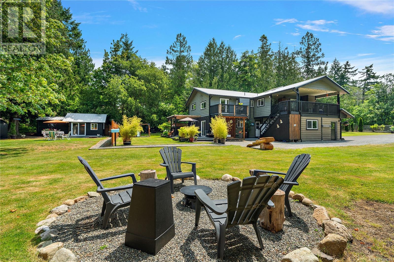 870 Woodcreek Dr, North Saanich, British Columbia