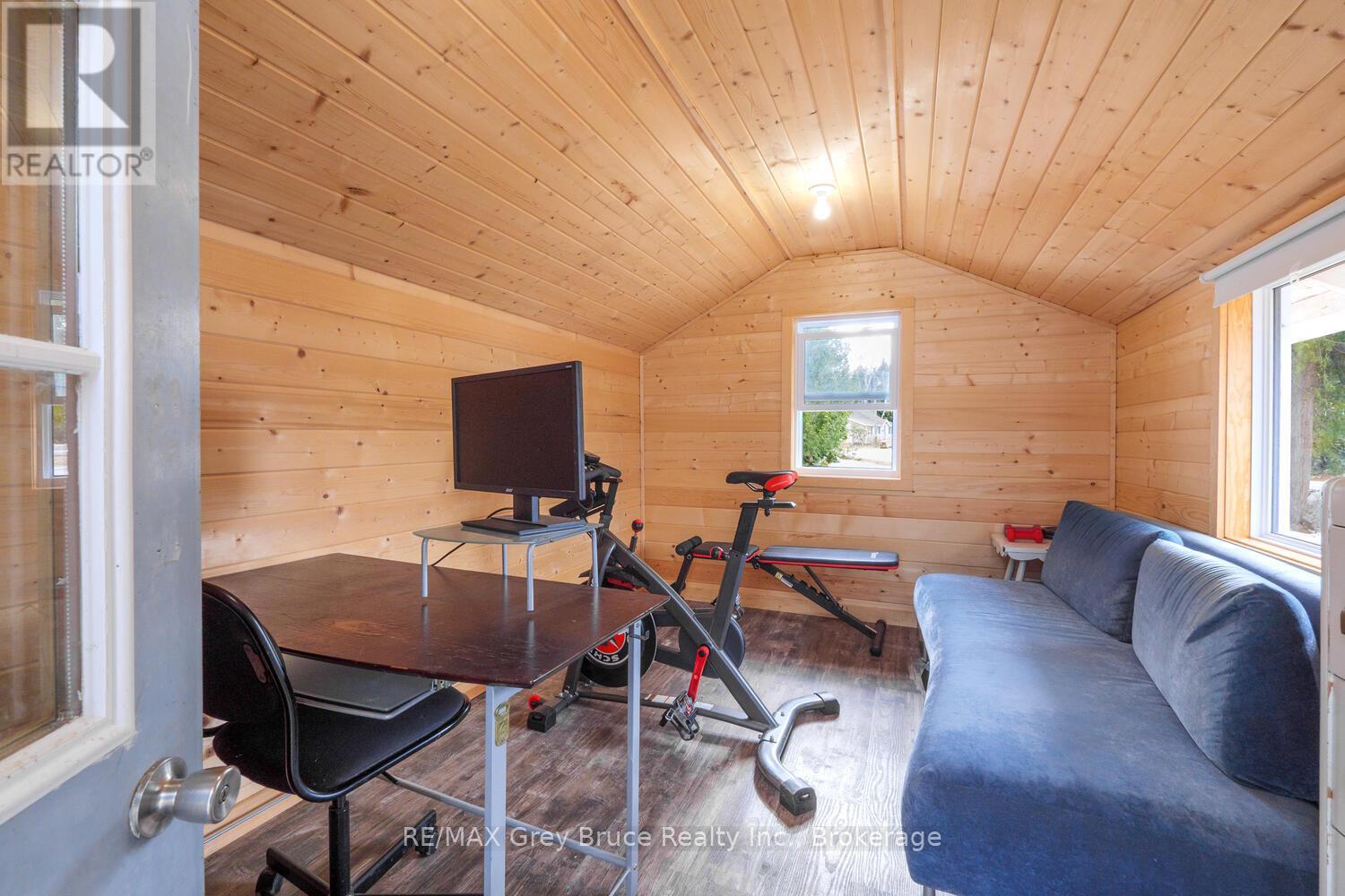 861 Pike Bay Road, Northern Bruce Peninsula, Ontario  N0H 2T0 - Photo 23 - X12248574
