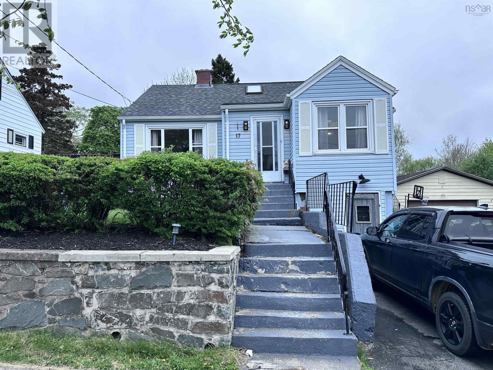 Property at 17 Rosedale Avenue image 1