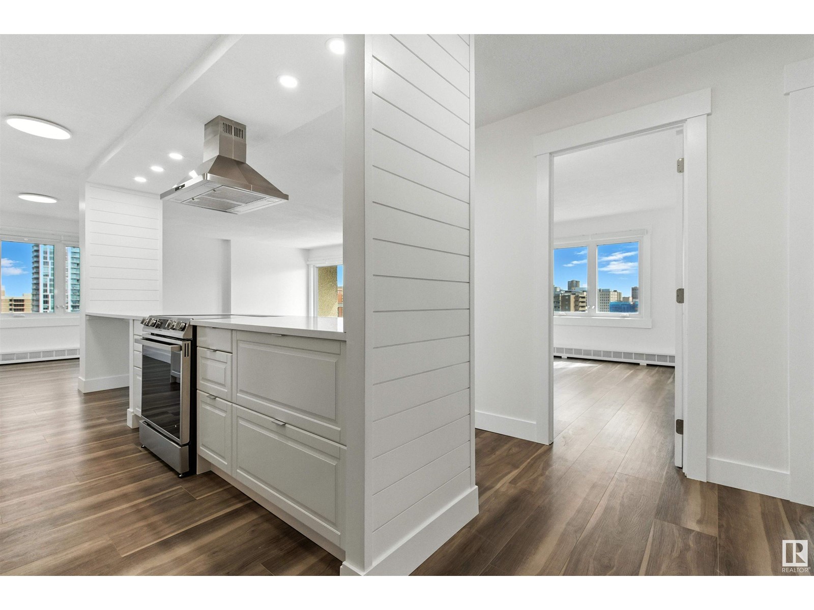 #1203 9737 112 St Nw, Edmonton, Alberta  T5K 1L3 - Photo 3 - E4444566