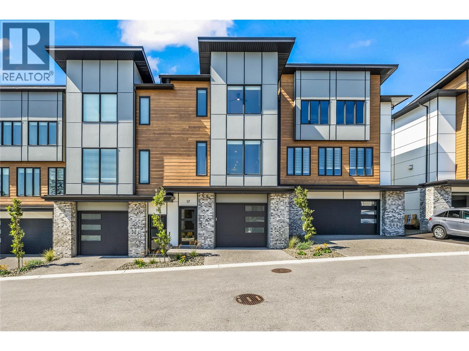 2835 Canyon Crest Drive Unit# 17, west kelowna, British Columbia V4T0G8