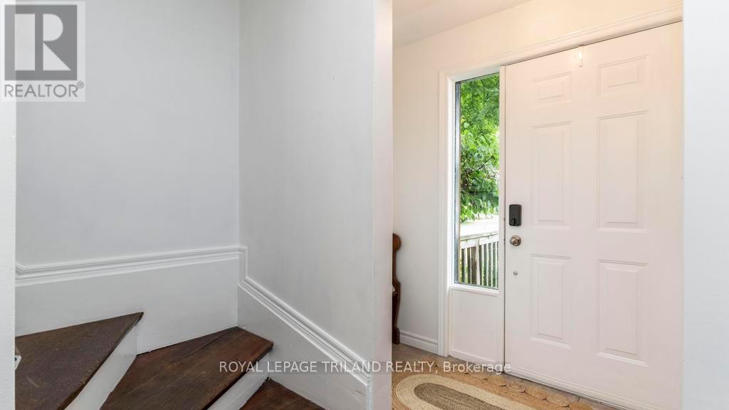 Property at 90 QUEEN STREET image 4