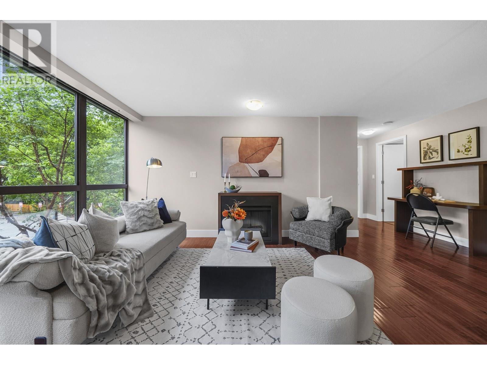 202 2959 GLEN DRIVE, coquitlam, British Columbia V3B0B8