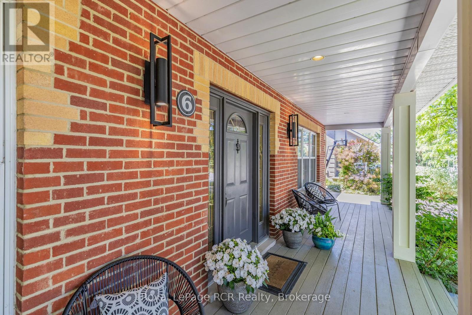 Property at 6 CARMICHAEL CRESCENT image 3