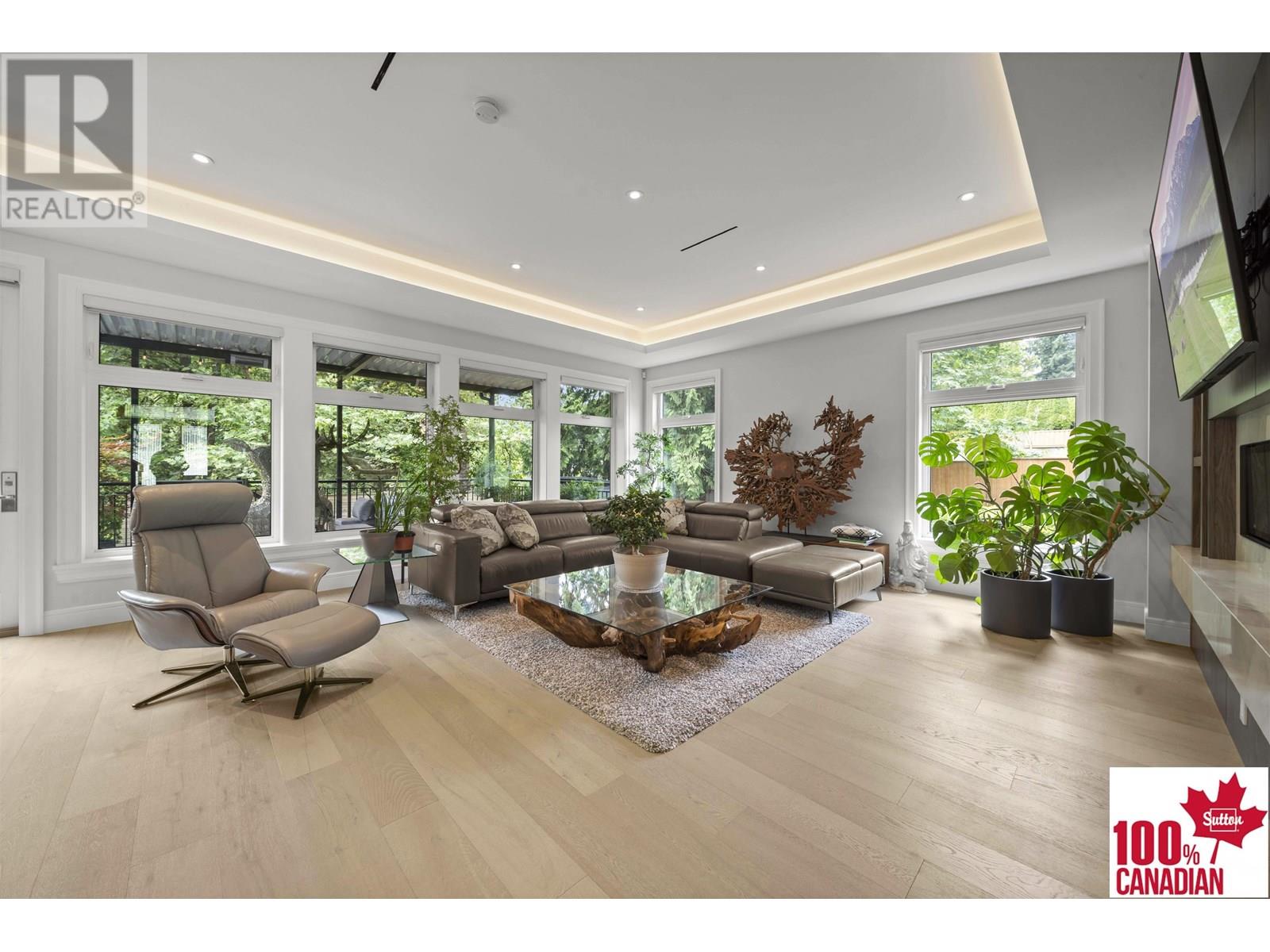 8258 Government Road, Burnaby, British Columbia  V5A 2E3 - Photo 6 - R3020528
