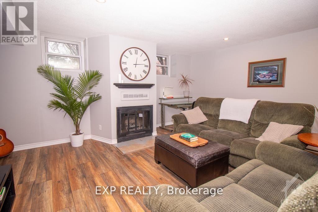 Property at 1 - 244 CHARLOTTE STREET image 3