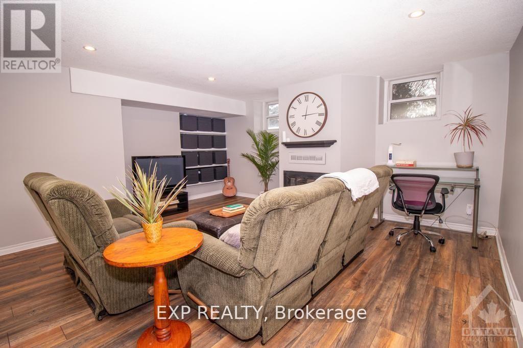 Property at 1 - 244 CHARLOTTE STREET image 4