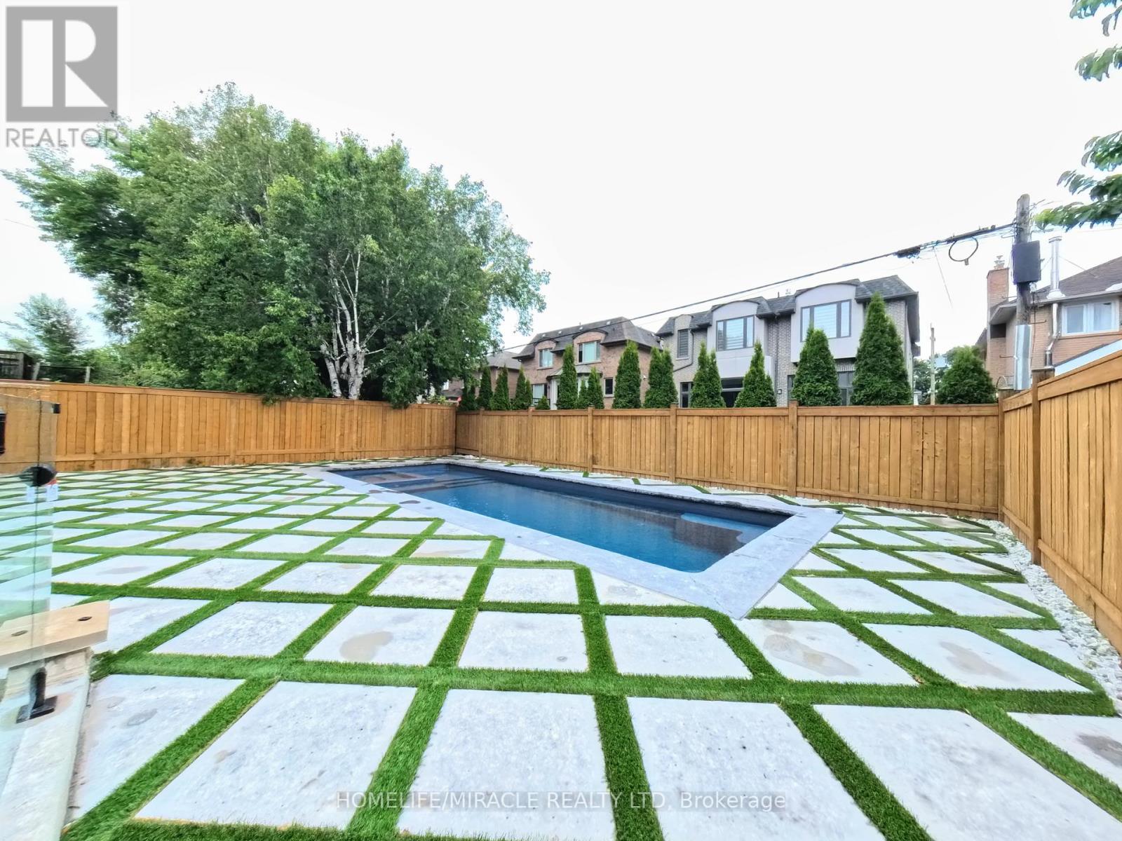 167 Church Avenue, Toronto, Ontario  M2N 4G4 - Photo 3 - C12248593