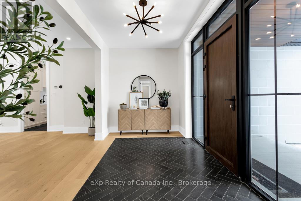 33 August Crescent, Norwich, Ontario  N0J 1R0 - Photo 15 - X12248603