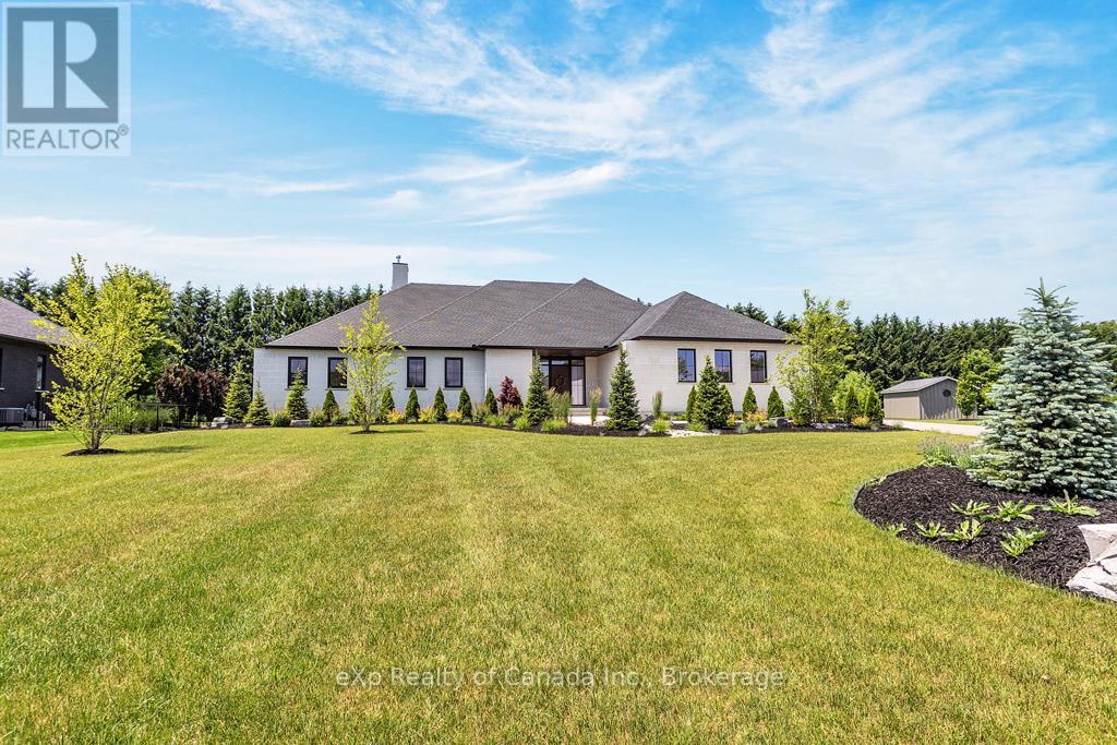 33 August Crescent, Norwich, Ontario  N0J 1R0 - Photo 2 - X12248603