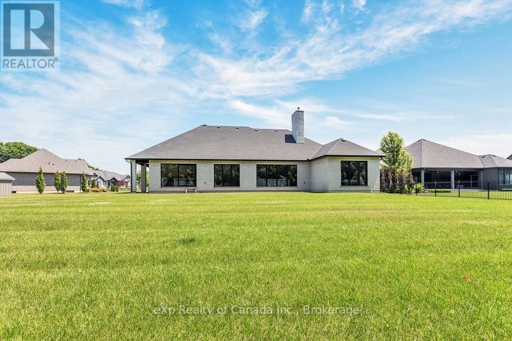 33 August Crescent, Norwich, Ontario  N0J 1R0 - Photo 8 - X12248603