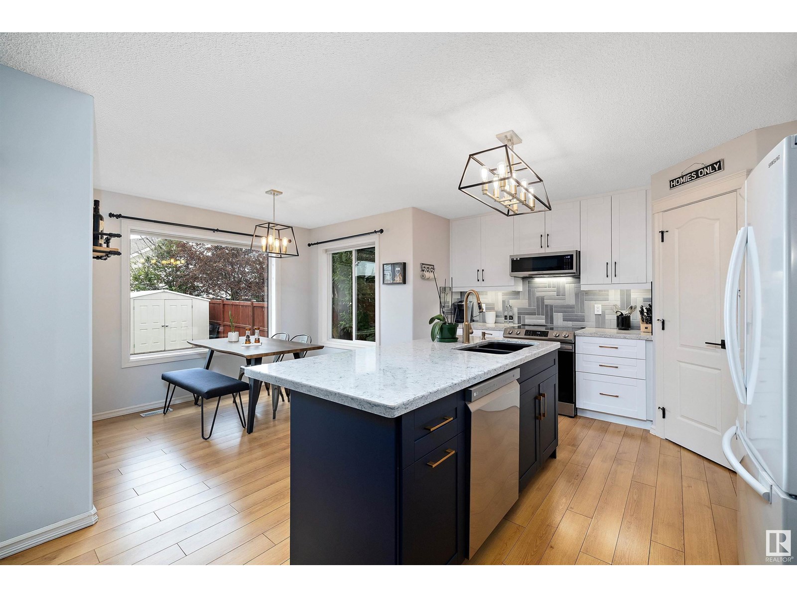 Property at 65 CHRISTINA CL image 4