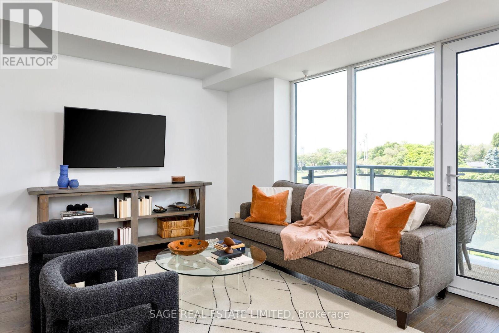 Property at 401 - 760 THE QUEENSWAY image 2