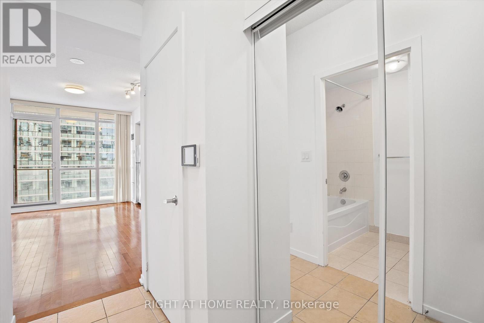 Property at 2403 - 65 BREMNER BOULEVARD image 3