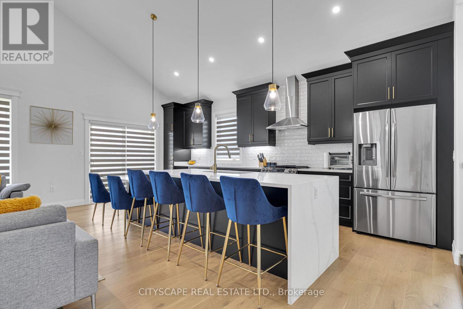 Property at 385 MATESE STREET image 5
