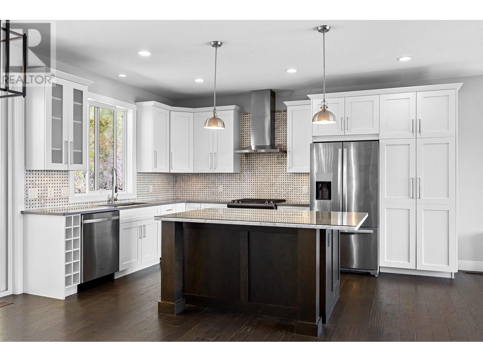 Property at 272 Upper Canyon Drive N image 3