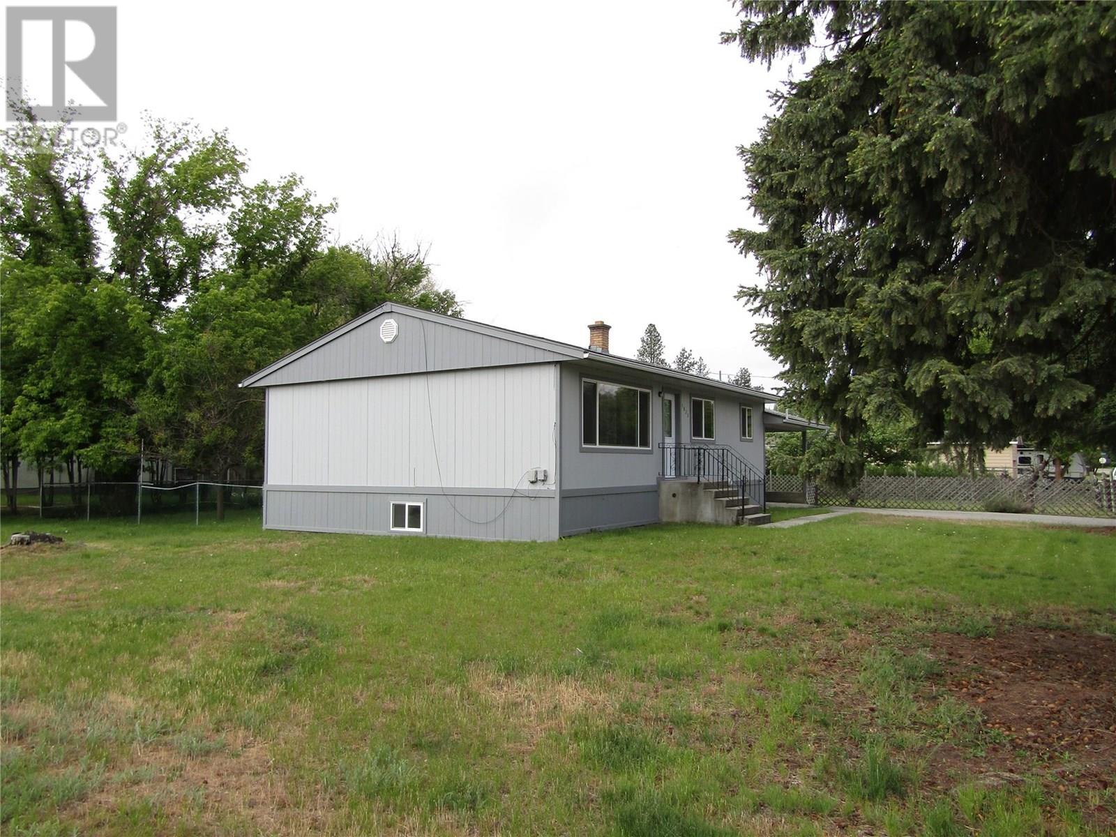 1822 66 Avenue, Grand Forks, British Columbia  V0H 1H2 - Photo 3 - 10353948