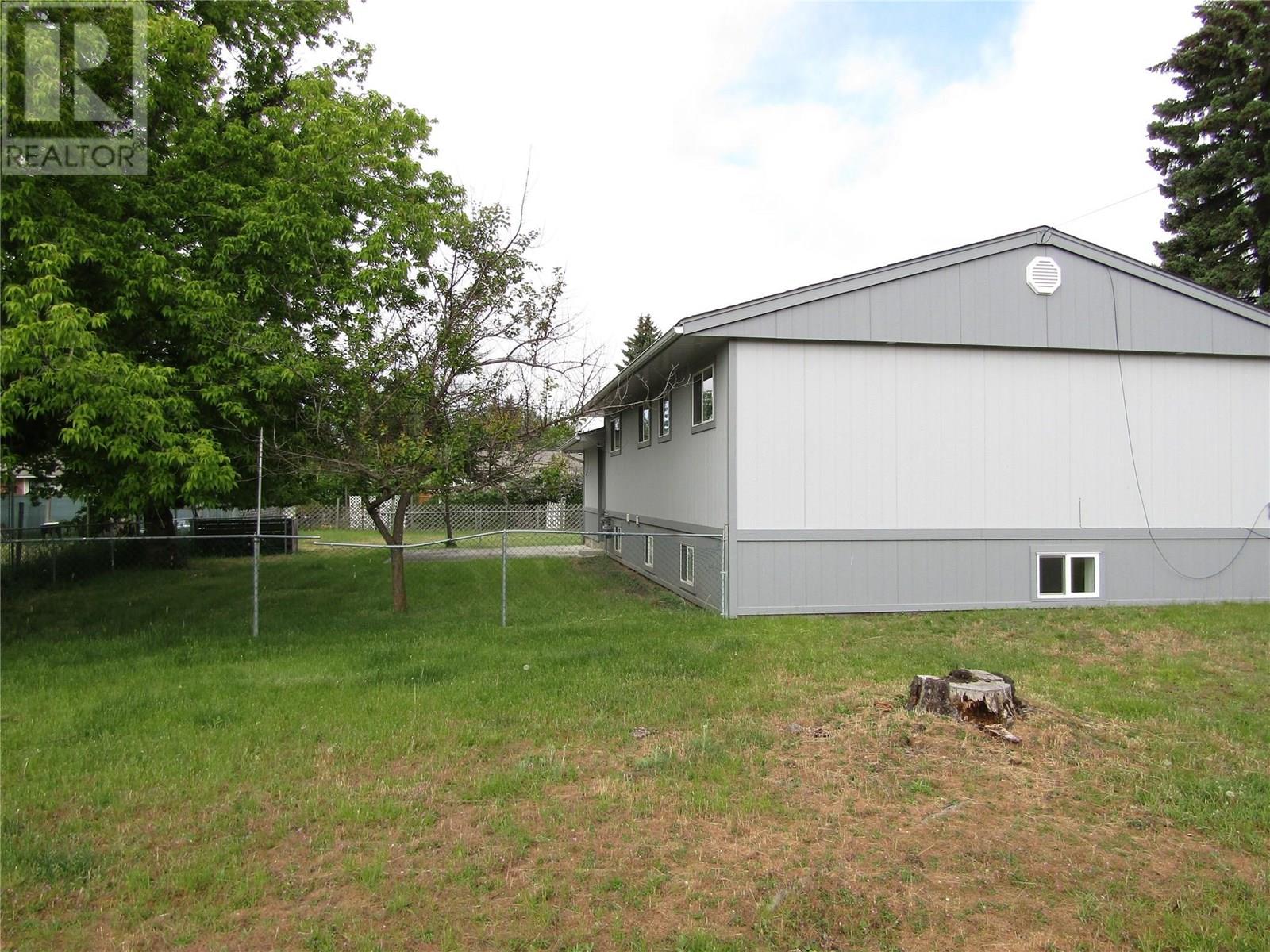 1822 66 Avenue, Grand Forks, British Columbia  V0H 1H2 - Photo 4 - 10353948