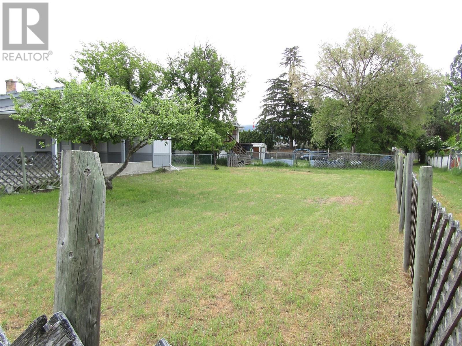 1822 66 Avenue, Grand Forks, British Columbia  V0H 1H2 - Photo 8 - 10353948