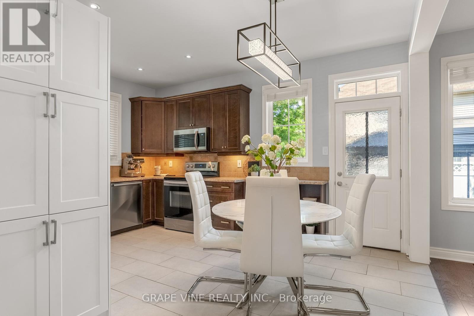 2634 Fallingwater Circle, Ottawa, Ontario  K2J 0R7 - Photo 16 - X12248631