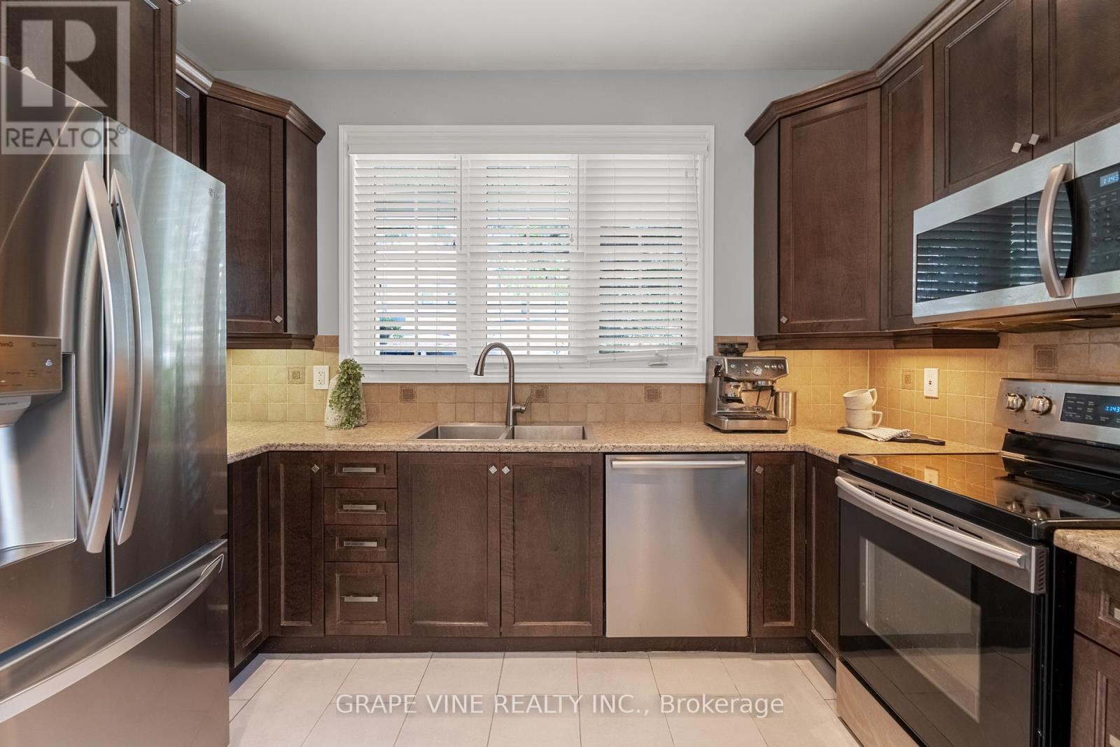 2634 Fallingwater Circle, Ottawa, Ontario  K2J 0R7 - Photo 19 - X12248631