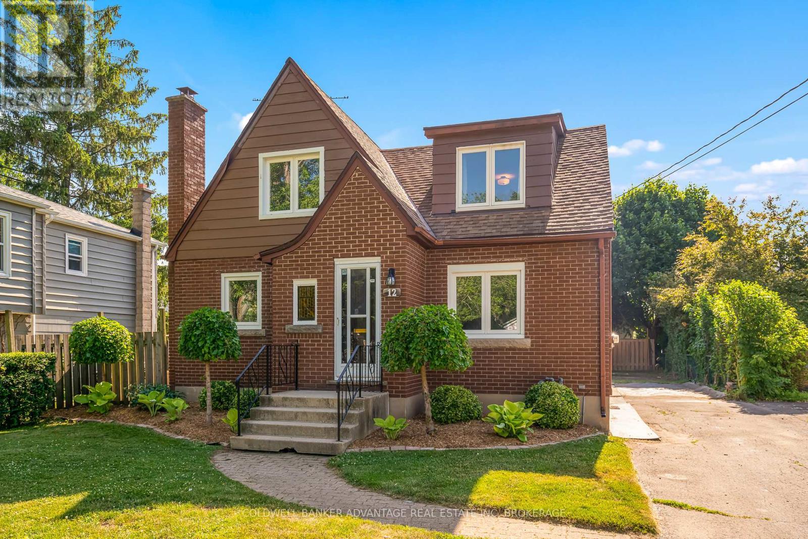 Property at 12 CARLTON AVENUE image 4