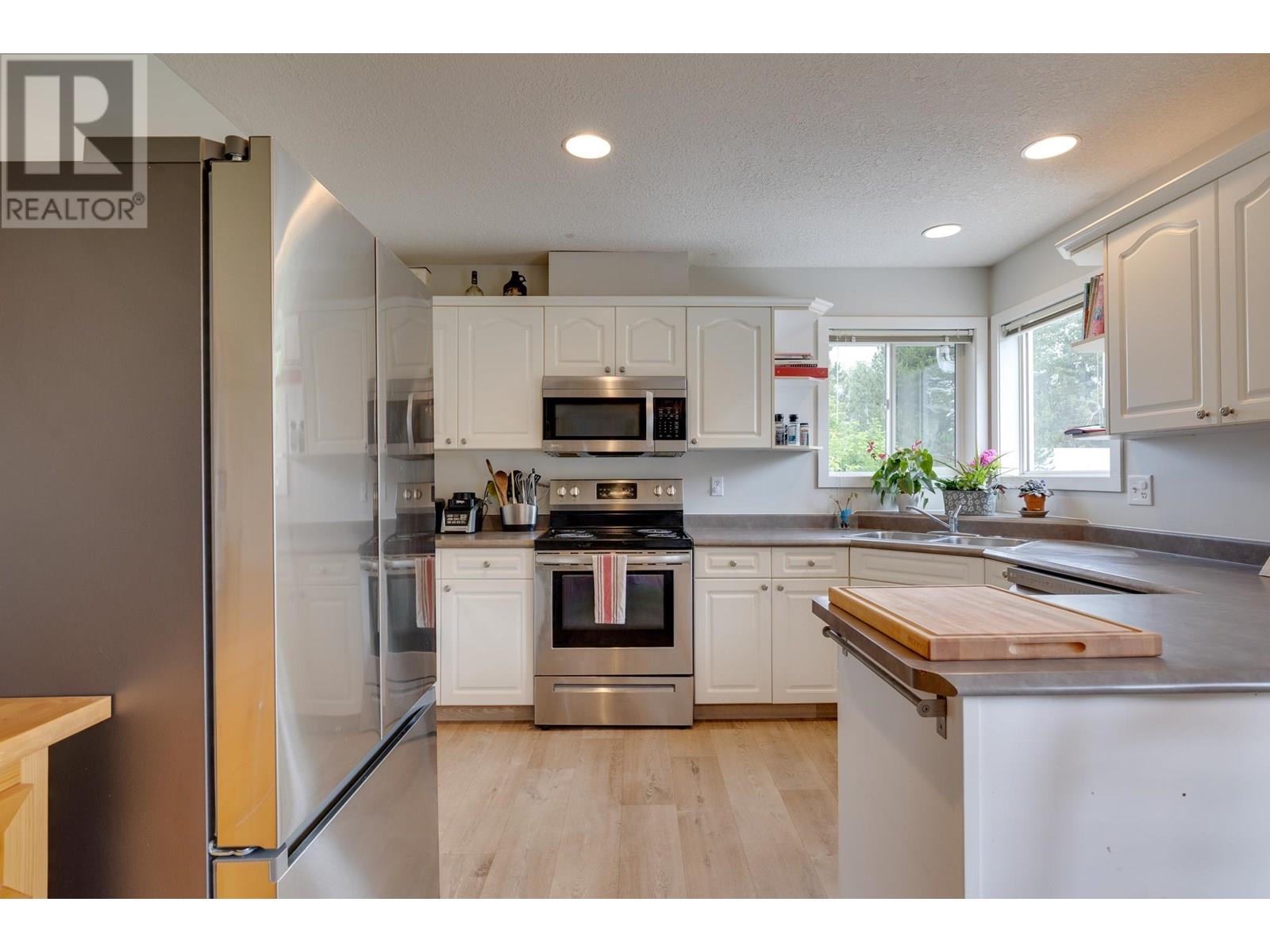 Property at 5581 HEYER ROAD image 2