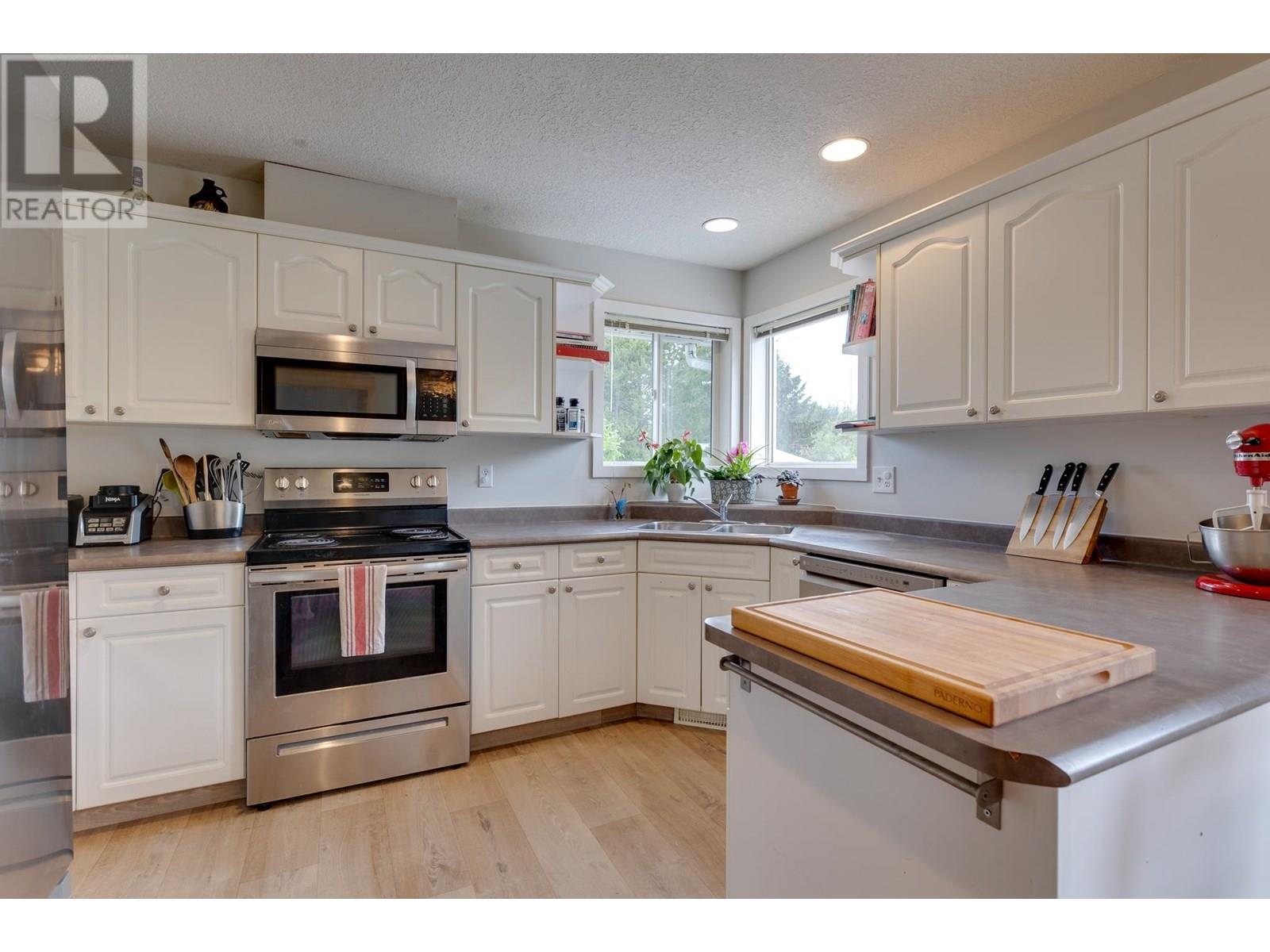 Property at 5581 HEYER ROAD image 3