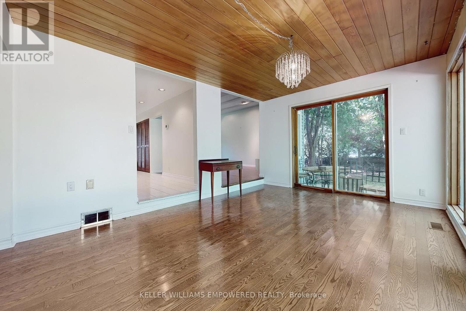 16 Bayview Park Lane, Richmond Hill, Ontario  L4E 4K7 - Photo 19 - N12248627